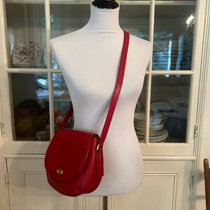Vintage COACH Red Carlyle Shoulder Crossbody Leather Bag, 4401